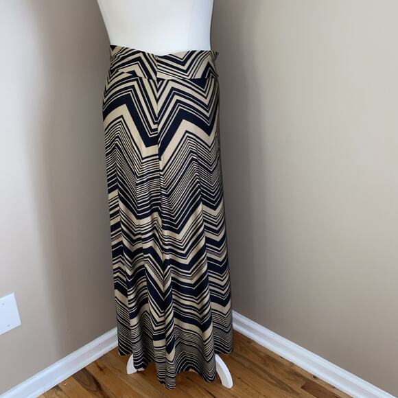 John Paul Richard Black & Beige Stripe Jersey Maxi Pull On Skirt Plus Size 1X - Picture 4 of 8